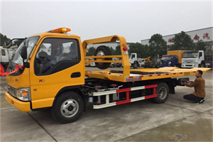 小昆山镇哪里有拖车服务