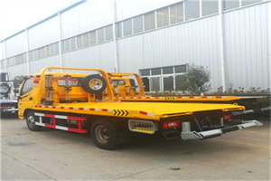 小昆山镇附近拖车救援搭电